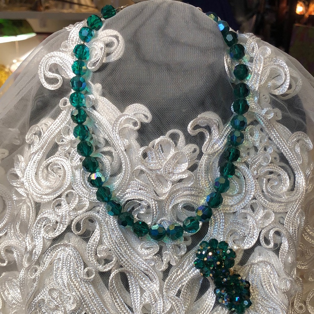 Vintage faceted green AB crystal glass bead necklace/earring set
